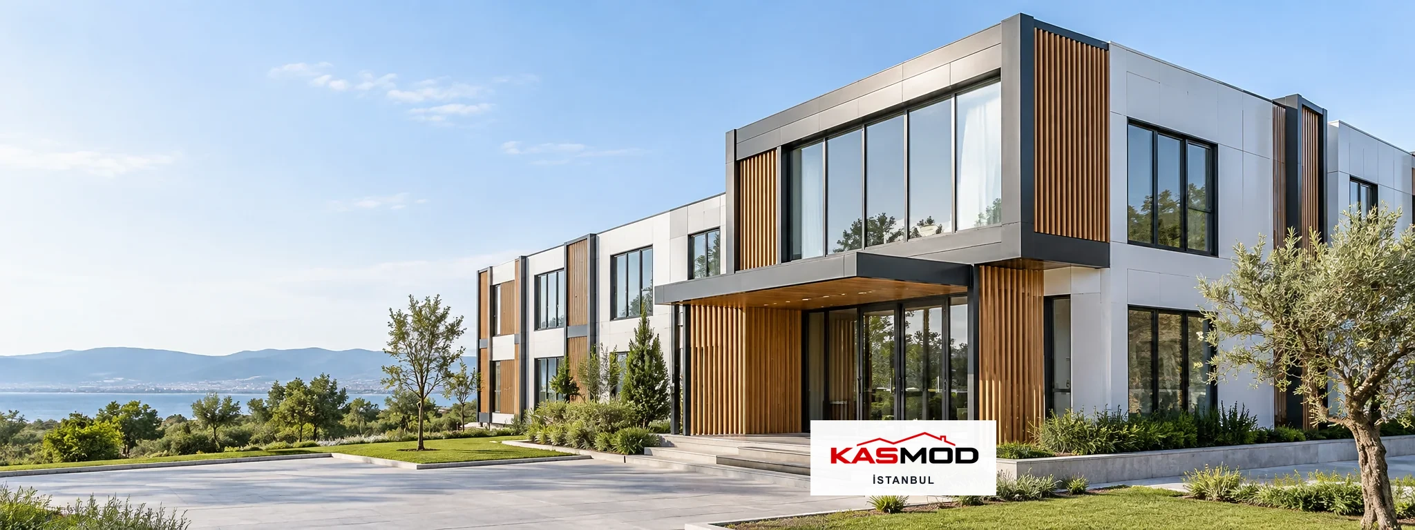Gündüz ışığında modern modüler yapı